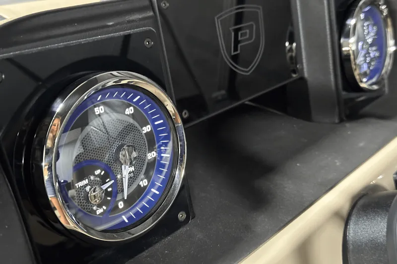 Slide: The Image of Premier 200 Sunscape 2025 - 35