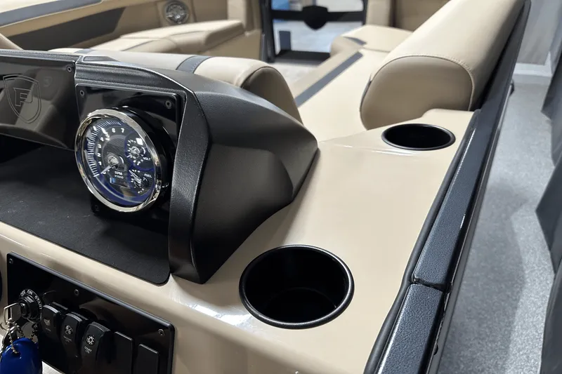 Slide: The Image of Premier 200 Sunscape 2025 - 39