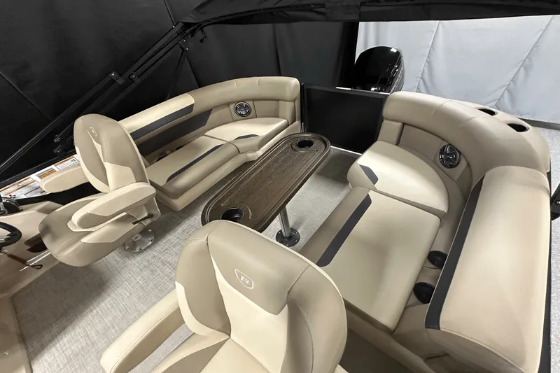 Slide: The Image of Premier 200 Sunscape 2025 - 45