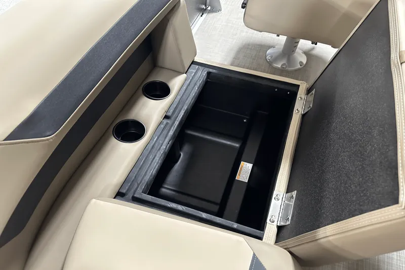 Slide: The Image of Premier 200 Sunscape 2025 - 48