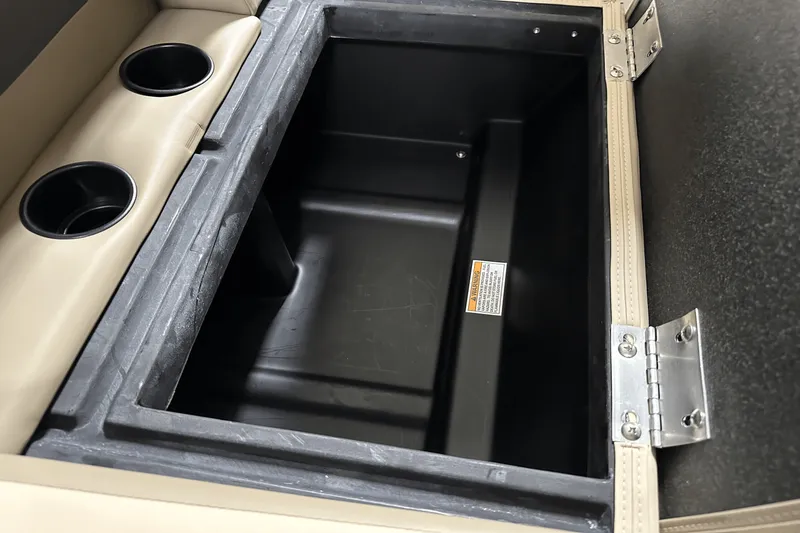 Slide: The Image of Premier 200 Sunscape 2025 - 49