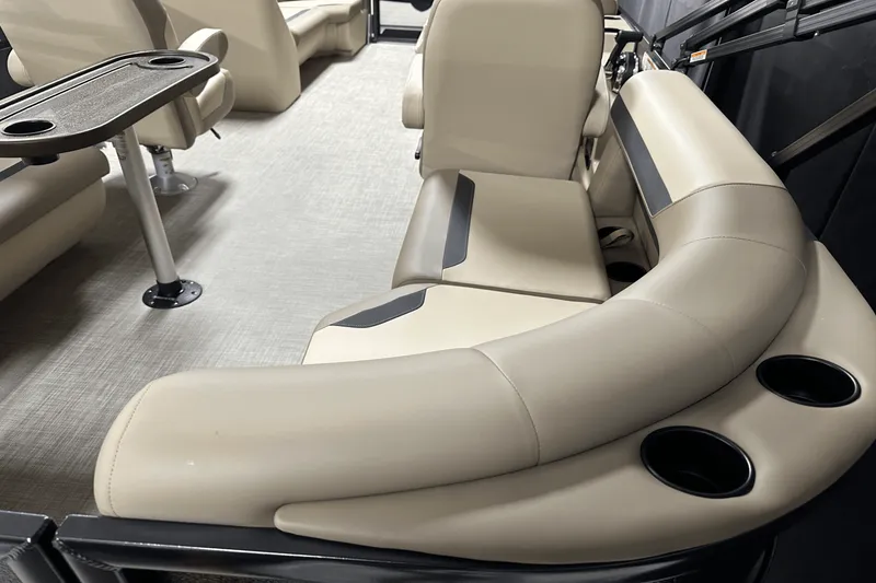 Slide: The Image of Premier 200 Sunscape 2025 - 60