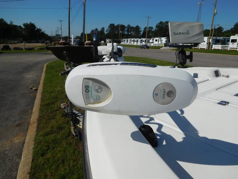 Slide: The Image of Skeeter ZX22 Bay 2004 - 13