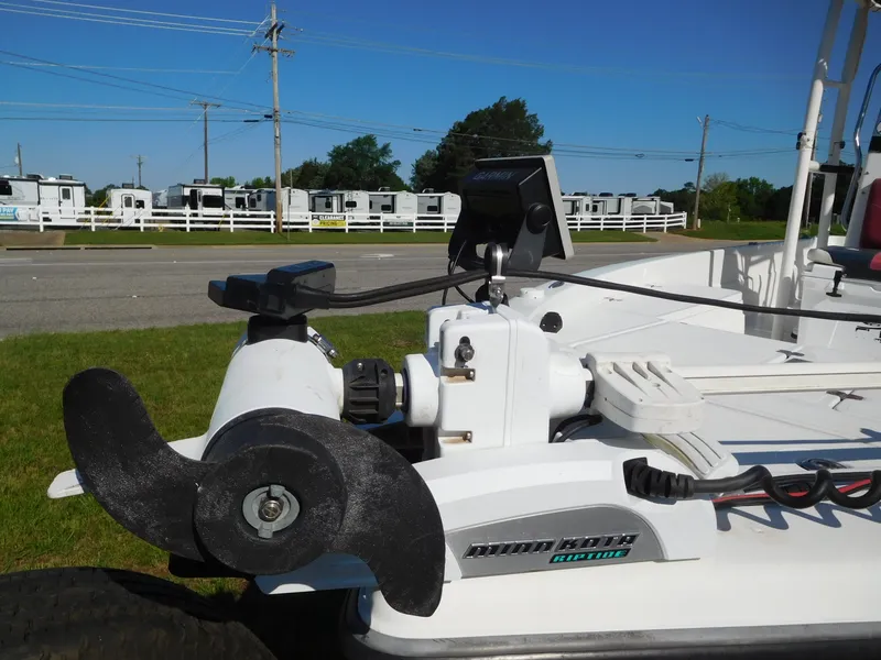 Slide: The Image of Skeeter ZX22 Bay 2004 - 14