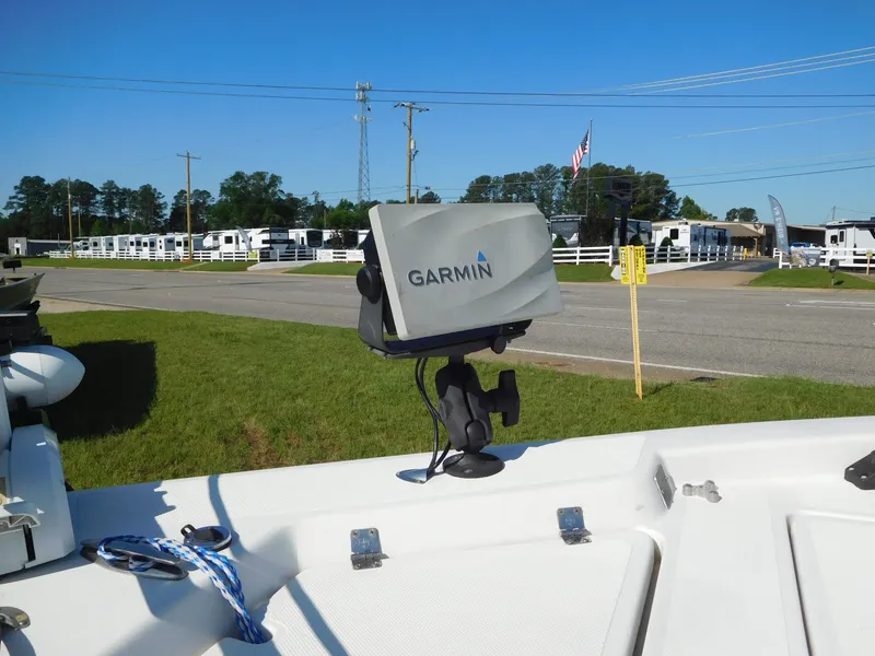 Slide: The Image of Skeeter ZX22 Bay 2004 - 15