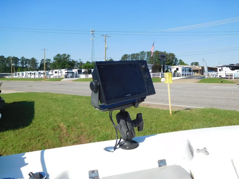 Slide: The Image of Skeeter ZX22 Bay 2004 - 16