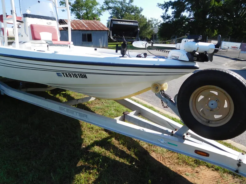 Slide: The Image of Skeeter ZX22 Bay 2004 - 18