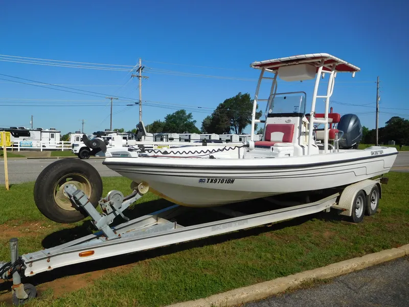 Slide: The Image of Skeeter ZX22 Bay 2004 - 3