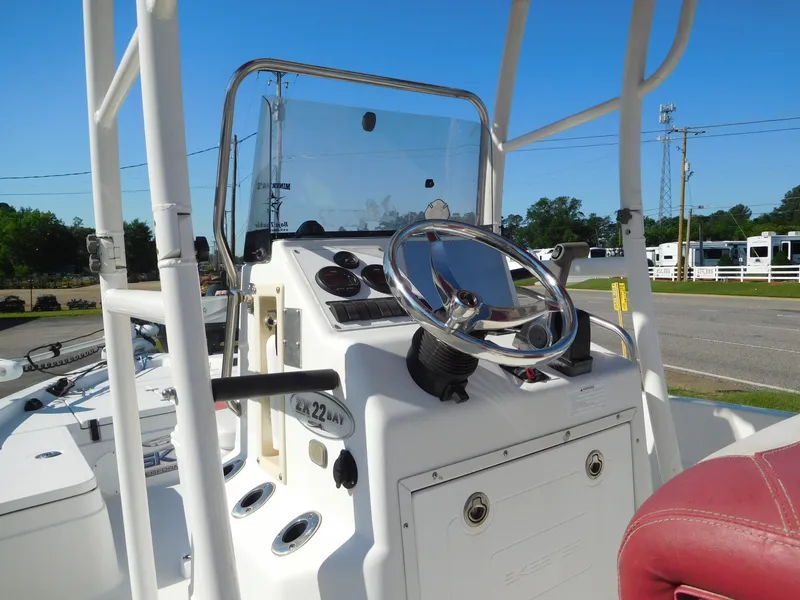 Slide: The Image of Skeeter ZX22 Bay 2004 - 8