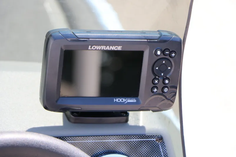 Slide: The Image of Tracker Pro 160 2014 - 27