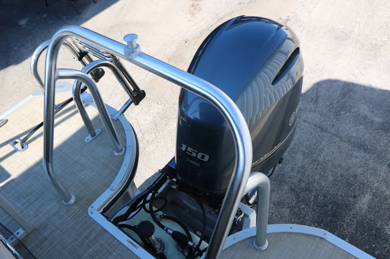 Slide: The Image of Silver Wave 2210 SW5 L Tri-toon 2020 - 41