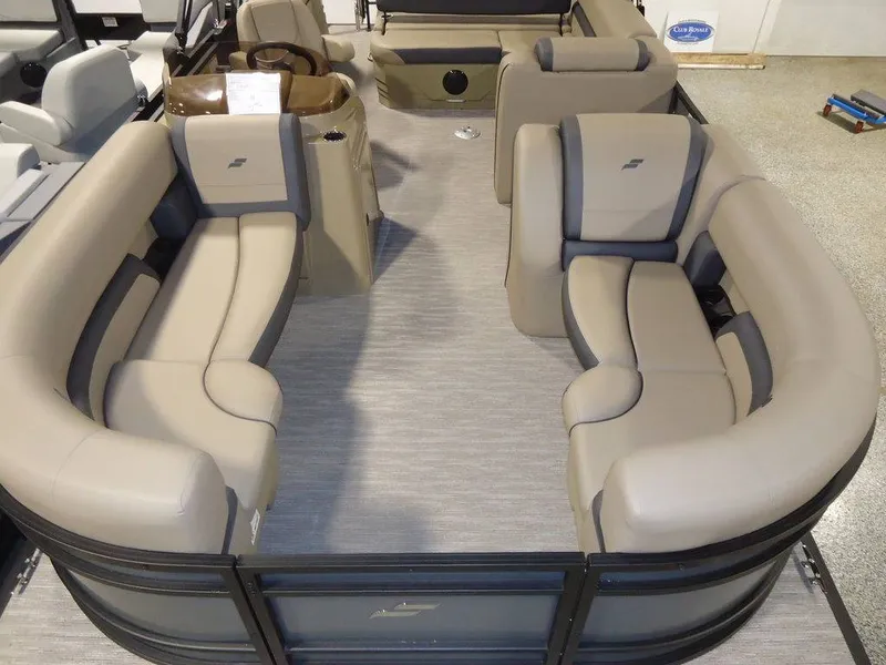 Slide: The Image of Starcraft Marine EX 22 R 2026 - 1