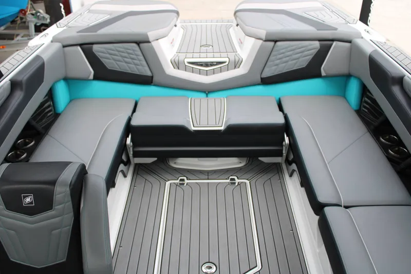 Slide: The Image of Nautique G23 2022 - 14