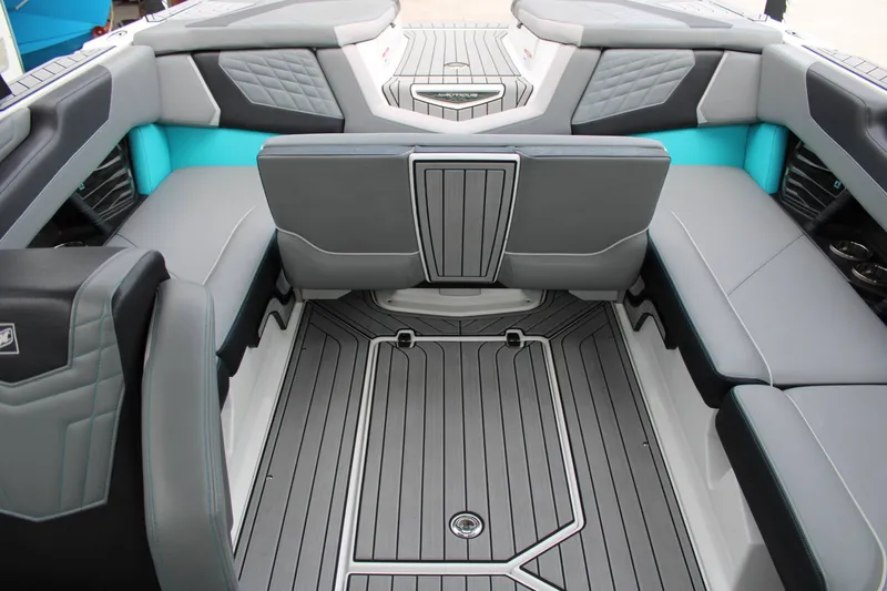 Slide: The Image of Nautique G23 2022 - 15