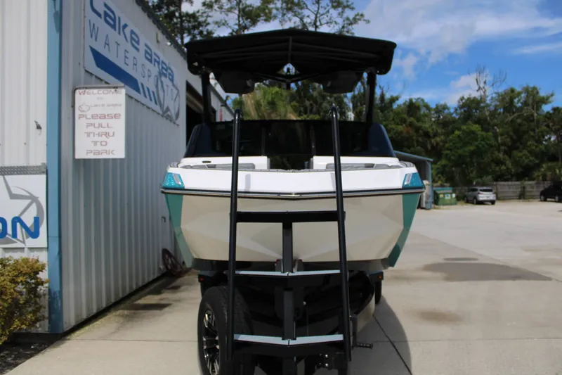 Slide: The Image of Nautique G23 2022 - 2