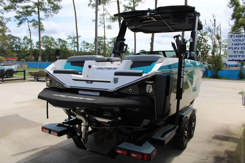 Slide: The Image of Nautique G23 2022 - 24