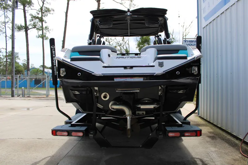 Slide: The Image of Nautique G23 2022 - 25