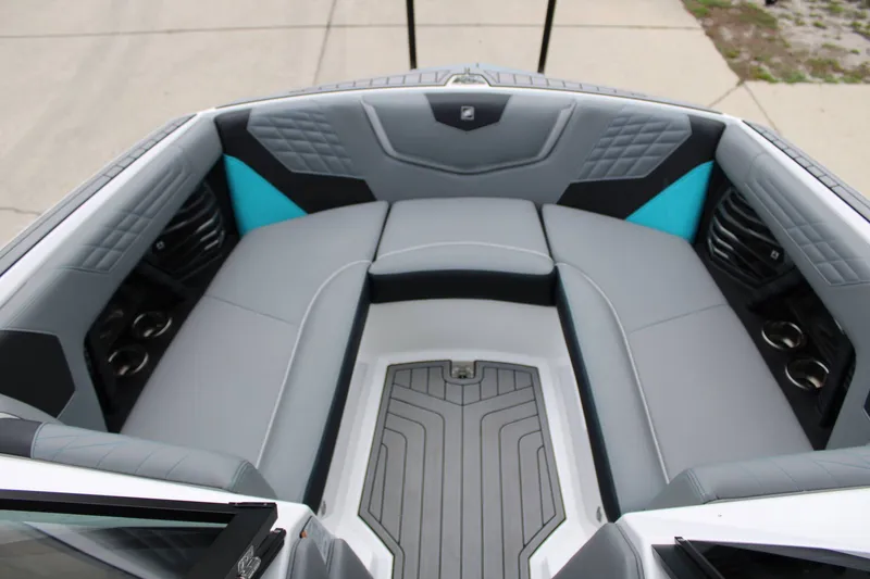 Slide: The Image of Nautique G23 2022 - 4