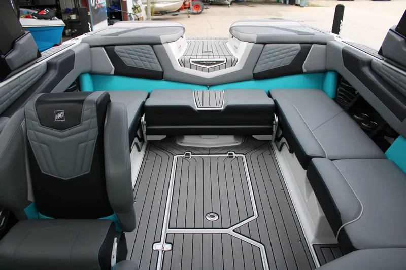Slide: The Image of Nautique G23 2022 - 6