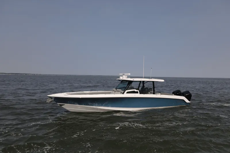 Slide: The Image of Boston Whaler 380 Outrage 2025 - 0