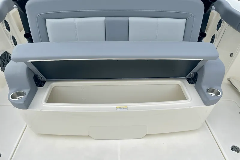 Slide: The Image of Boston Whaler 380 Outrage 2025 - 19