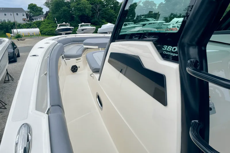 Slide: The Image of Boston Whaler 380 Outrage 2025 - 33