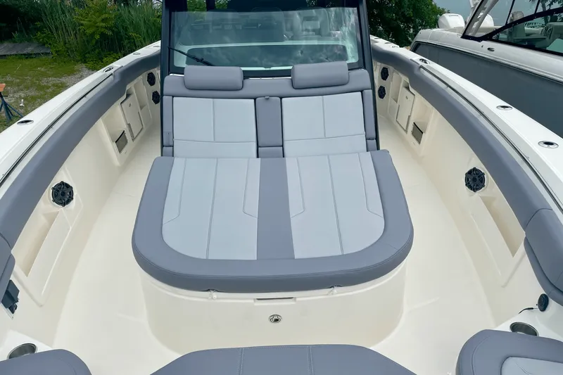 Slide: The Image of Boston Whaler 380 Outrage 2025 - 35