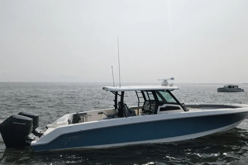 Slide: The Image of Boston Whaler 380 Outrage 2025 - 5