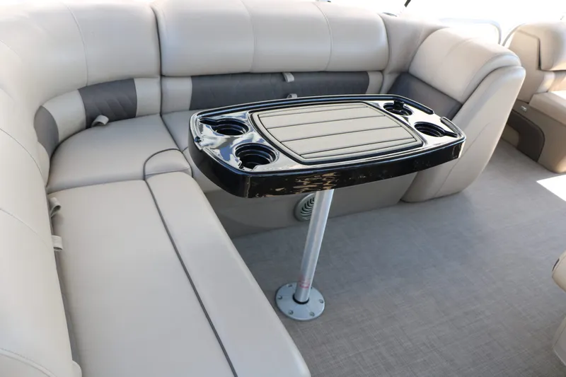 Slide: The Image of SunTracker Party Barge 20 Deluxe 2021 - 28