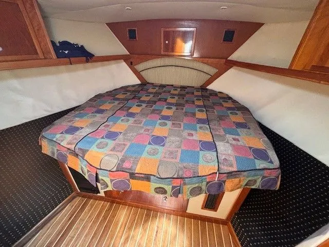 Slide: The Image of Albemarle 410 Express Fisherman 2004 - 29