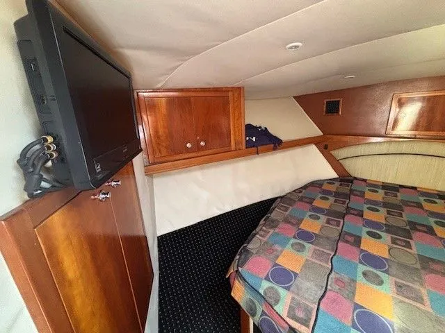Slide: The Image of Albemarle 410 Express Fisherman 2004 - 30