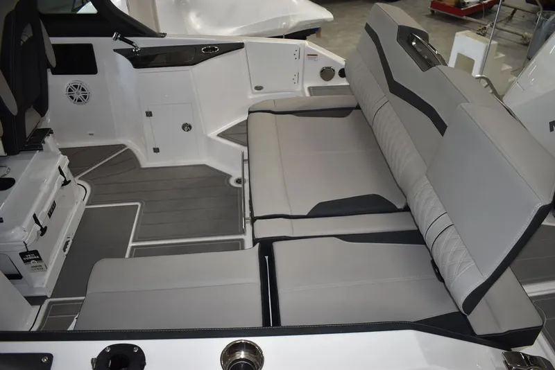 Slide: The Image of Monterey ELITE 25 OB 2026 - 10