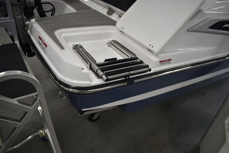 Slide: The Image of Monterey ELITE 25 OB 2026 - 70