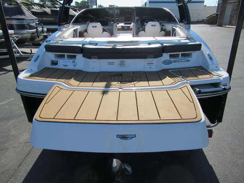 Slide: The Image of Chaparral 21 Surf 2024 - 5