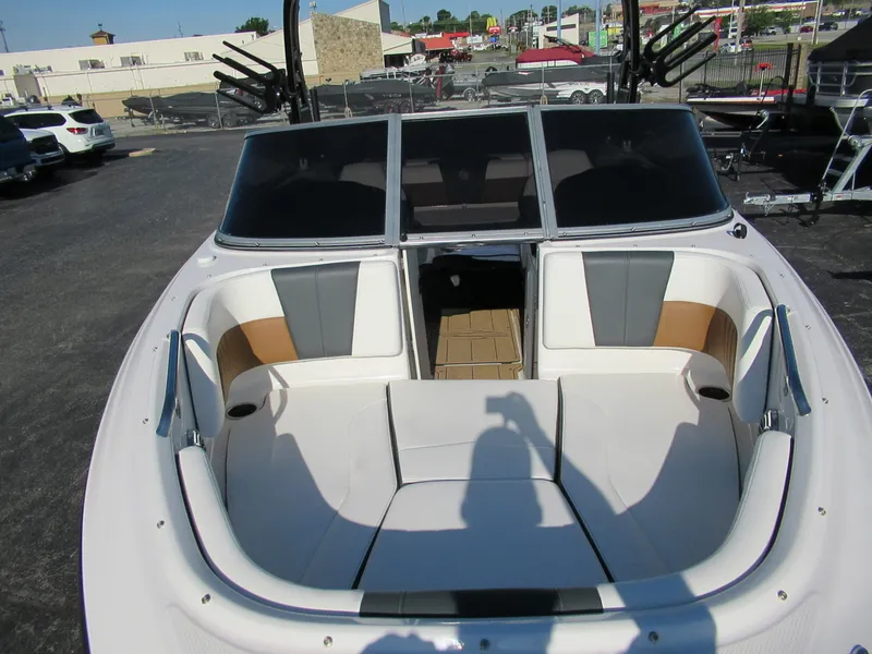 Slide: The Image of Chaparral 21 Surf 2024 - 7