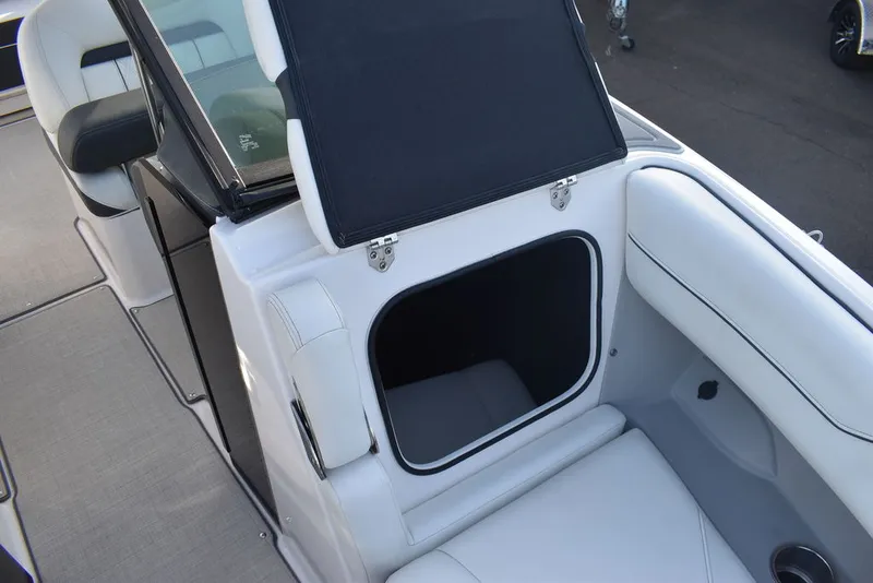 Slide: The Image of Regal LX4 2021 - 105