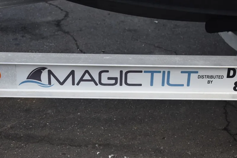 Slide: The Image of Regal LX4 2021 - 119