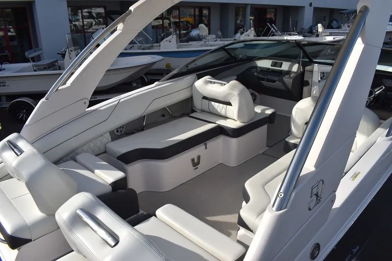 Slide: The Image of Regal LX4 2021 - 15