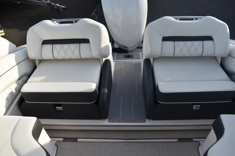 Slide: The Image of Regal LX4 2021 - 41