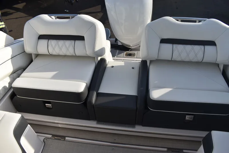 Slide: The Image of Regal LX4 2021 - 42