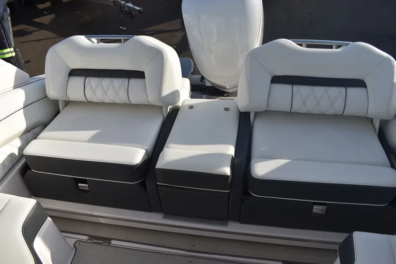 Slide: The Image of Regal LX4 2021 - 43