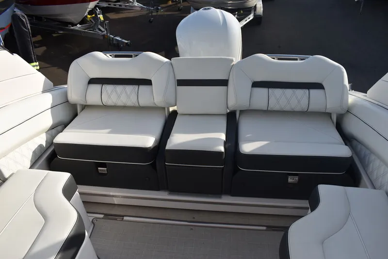 Slide: The Image of Regal LX4 2021 - 45