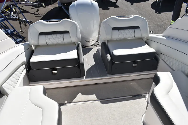 Slide: The Image of Regal LX4 2021 - 48