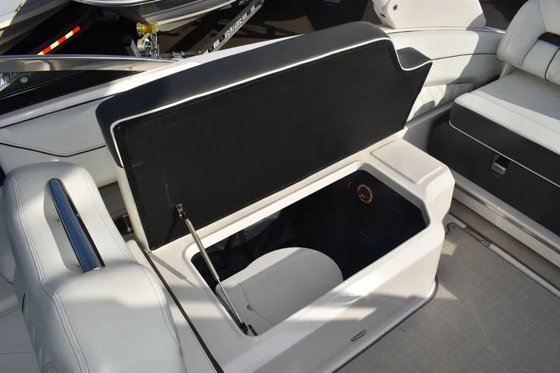 Slide: The Image of Regal LX4 2021 - 52