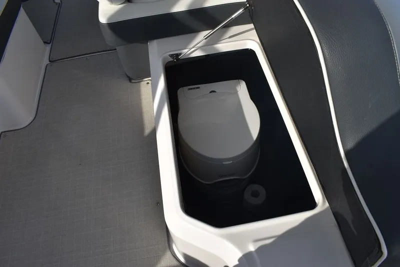 Slide: The Image of Regal LX4 2021 - 53