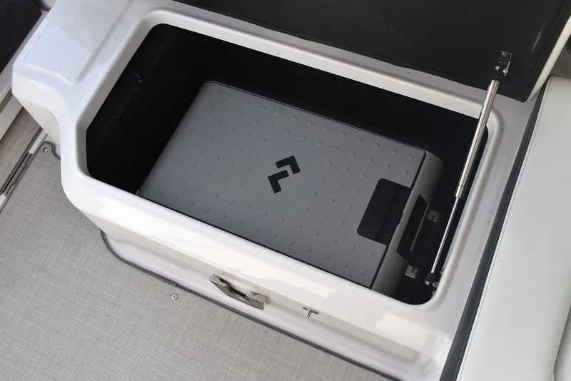 Slide: The Image of Regal LX4 2021 - 61