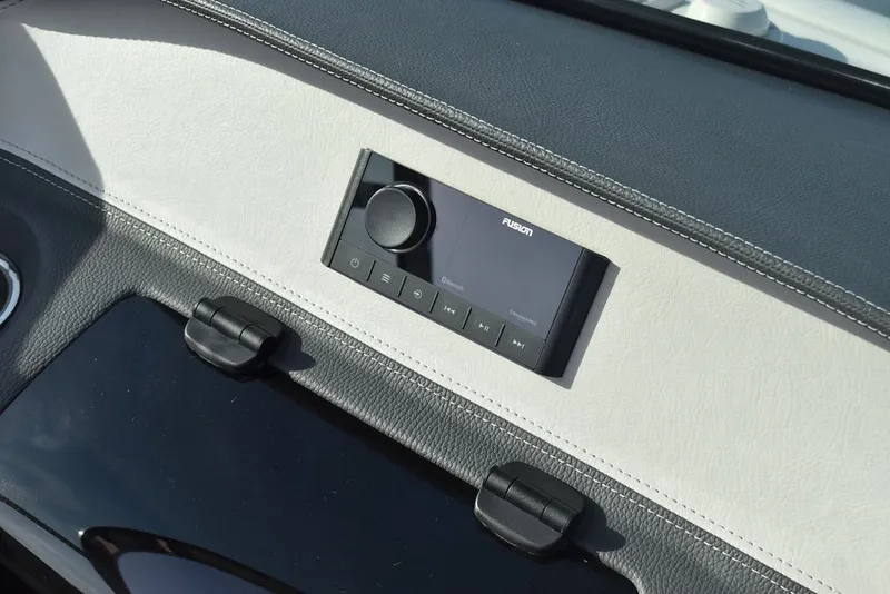 Slide: The Image of Regal LX4 2021 - 71