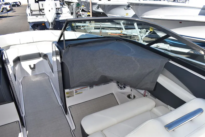 Slide: The Image of Regal LX4 2021 - 81