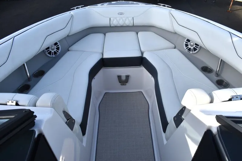 Slide: The Image of Regal LX4 2021 - 95