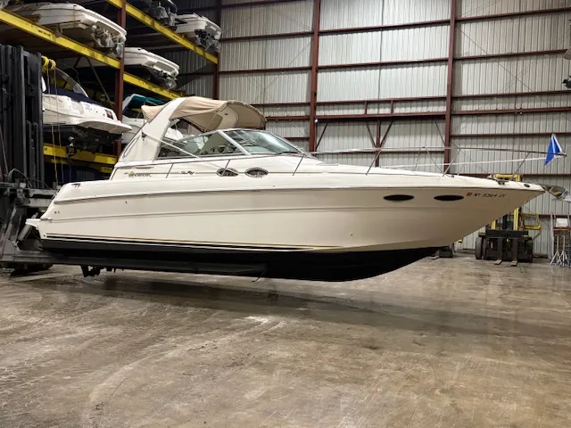 Slide: The Image of Sea Ray 310DA 2001 - 1